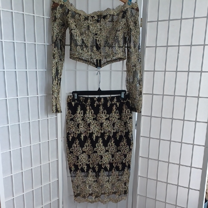 Akira Two Piece Lace Set